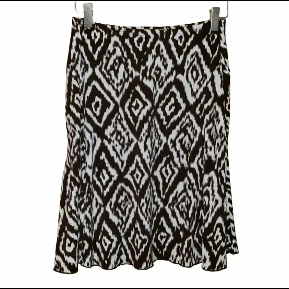 Stephen and Casey S petite B/W print flair‎ skirt